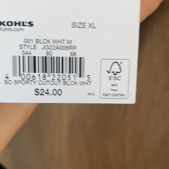 3/$15 So sporty cutout top retro abstract print black white gray swirly print - Picture 8 of 12